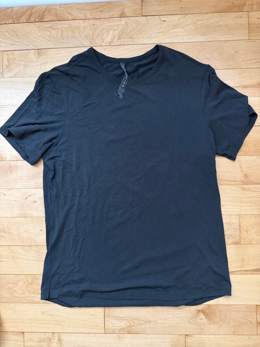 Lululemon Men's Black Crewneck T-Shirt - Large